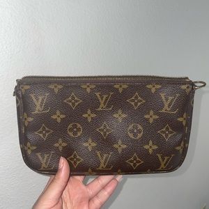 VINTAGE LOUIS VUITTON POCHETTE PURSE- MISSING STRAP
